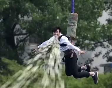 極度不舒服的《鼻涕廣告》趴兔　這一次看完想趴著吐了......