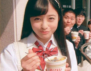《橋本環奈的炫技廣告》超帥動作練習完就該吃碗泡麵