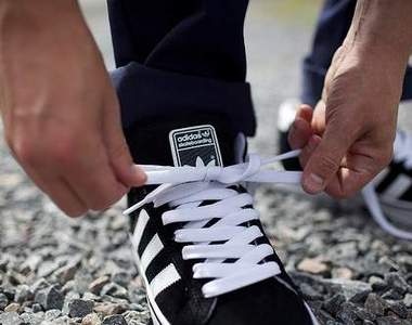 小學生也會的《鞋帶綁法》只要兩個圈一拉就完成