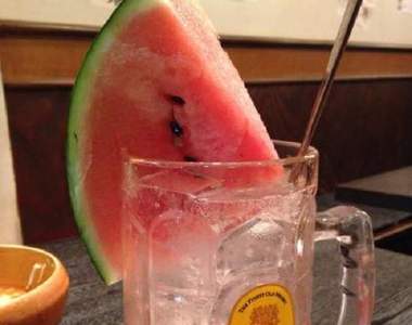居酒屋夏季限定《西瓜沙瓦》真的和樣品圖一樣霸氣
