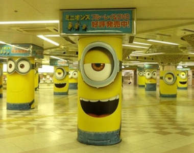 《小小兵廣告柱》大阪車站裡讓人嚇一跳的可愛景像