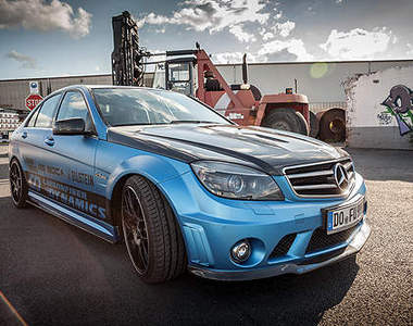 《M-Benz C63 AMG》讓Carbonfiber Dynamics來穿勁裝