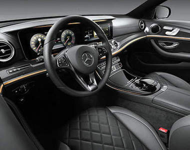 新世代《Mercedes-Benz E-Class》神秘內在美搶先秀