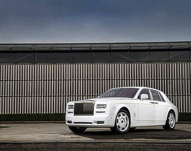 超貴氣《Rolls-Royce Phantom Burj Al Arab》杜拜帆船飯店專屬