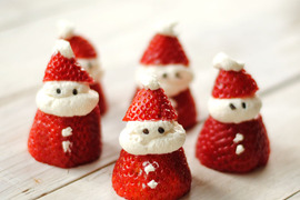 《草莓可愛裝飾法》草莓聖誕老人也太可愛了拔