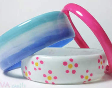 《自製手環》還可以自己配上喜歡的花色喔