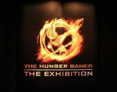 《飢餓遊戲大展》想更了解飢餓遊戲完整世界就別錯過
