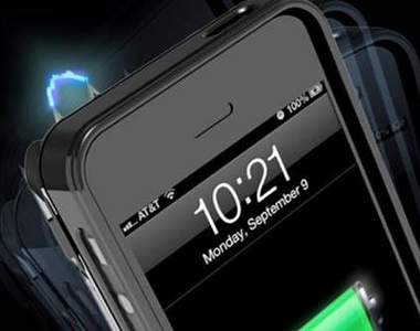 超強力《電擊器手機外殼》電壓95萬伏特 還可以替iPhone充電唷