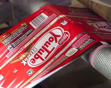 Google推出《400款限定版 KitKat 巧克力》嗚~為什麼包裝怪怪的