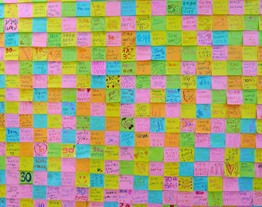 瘋狂日本網友《挑戰在3M Post-it Plus App置入100枚便利貼》官方明明說只能置入50枚（囧）