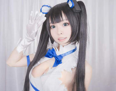 《宅宅愛COser》沫茉的乳袋繩圍在上面剛剛好