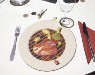 《等待餐點的娛樂》在盤子上把餐點變出來也太有趣了