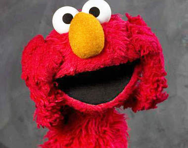 都市傳傳說《芝麻街Elmo娃娃》這麼可愛居然被指控有罪