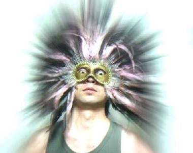 《繪師岸田メル個展》本人比作品更有存在感?