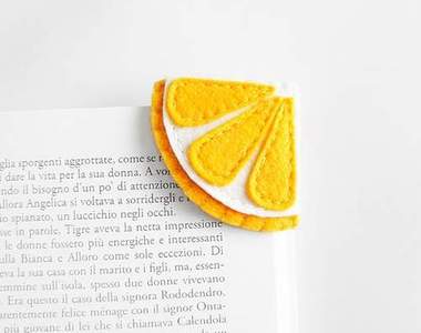 顛覆傳統的《頁角書籤》在這一頁戴上可愛帽子結束這回合