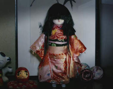 《結局超意外的日本恐怖怪談》剪短日本人形頭髮的結果竟然是...