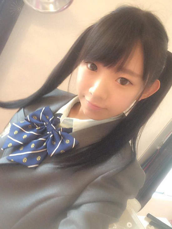 《長澤茉里奈的寫真夜現場》19歲超粉嫩的童顏巨乳美眉 - 圖片4