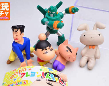 辦公室療癒小物《蠟筆小新》因為媽媽是大屁屁外星人所以沒有做嗎？