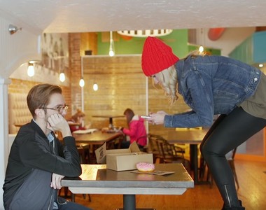 《Instagram先生》悲情告白：我好像老婆的人形自拍棒......