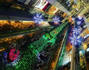 日本《2015表參道的聖誕樹》充滿著各種聖誕氣氛啊 ❤