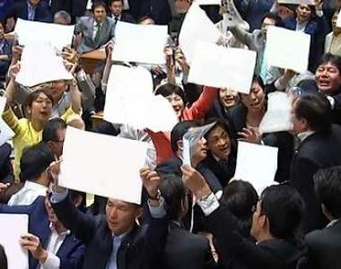 《日本國會抗議騷動》成為最佳惡搞素材?