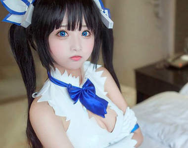 《宅宅愛COser》小柔SeeU的乳袋繩被長輩擋到啦❤