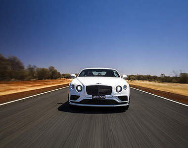 《Bentley Continental GT Speed》最高時速可不是寫好玩的