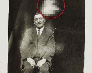 都市傳傳說《William Hope 靈異照相師》大家都搶著讓他拍靈異照片