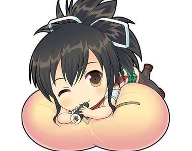《胸部和頭一樣大的二頭身角色》那兩顆看起來比較像……
