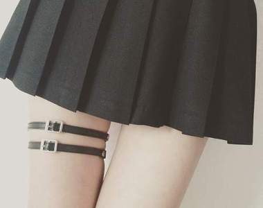 韓妞春夏定番飾品《頸項鍊》延伸使用法　這一次就往下戴吧（羞）