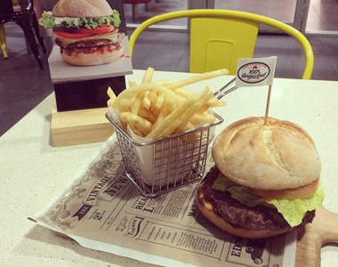 麥當勞《超大自製漢堡》大麥克究竟有沒有極限呢……？