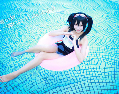 甜美《小太陽PQ》Cosplay 超犯規腿長萌妹啊