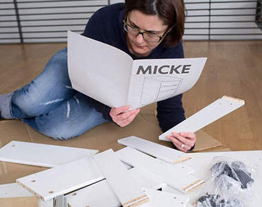 怪怪的《IKEA組裝說明書》DIY步驟好像有點脫軌