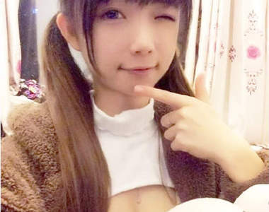 《開胸衣姬》茶葉小果胸前的亮點你們有發現嗎？