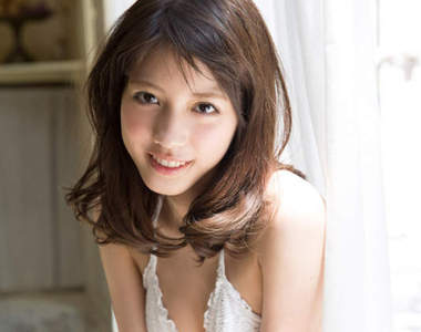 《松田るか的寫真夜現場》推定A罩杯嶄露性感的沖繩美女