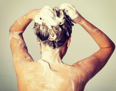 《洗頭的5個撇步》這樣做就可以讓頭髮更滑順～