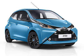 《Toyota Aygo X-Cite》藍黑搭配更有型 《Toyota Aygo X-Cite》藍黑搭配更有型