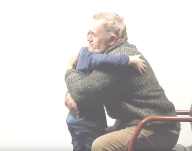 《相差57歲的人生問答》小正太與高年級實習生的訪問