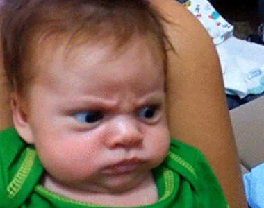 0歲明星《怒顏嬰兒》不笑就是不笑怎麼逗都沒用啦～