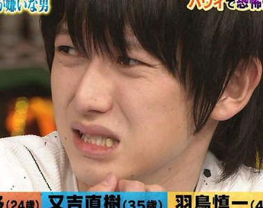 《怕蟑螂的人才懂的事》洗澡時飛來的小強才是大魔王吧www（淚）