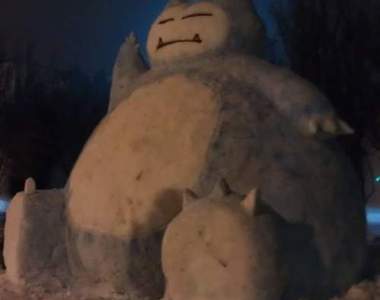 《幫雪人上色》想給點顏色瞧瞧卻讓雪人真實化了(驚)