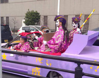 日本《成人式》定番場面 不良少年們今年也是全力奮戰啊www
