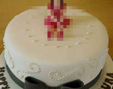 有點溫馨《自動校正惹的禍》差一個字就差很多還差兩個字...