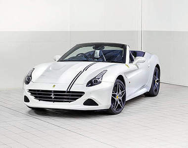 《Ferrari California T Tailor Made》上空尤物大秀內在美