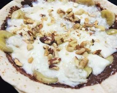 自製《巧克力堅果起司Pizza》雙層夾心美味也跟雙倍～