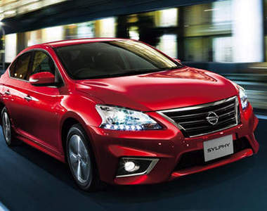 日本《Nissan Sylphy S Touring》這身勁裝怎麼有點眼熟呢？