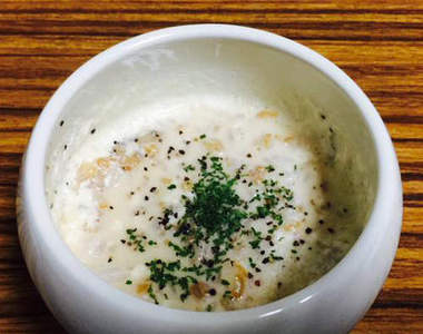 網路話題《超簡單牛奶燉飯》我們這些料理白癡也能輕鬆完成惹（淚笑）