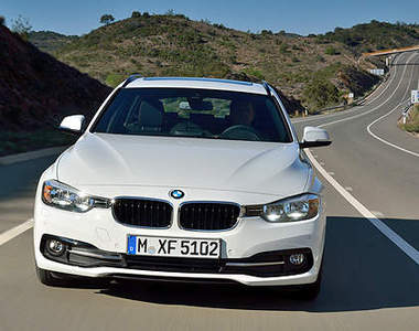 小改款《BMW 3系列》變臉換心更迷人