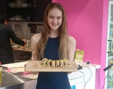 《網路宅神人》紐西蘭大胃王女模Nela Zisser真的好能吃