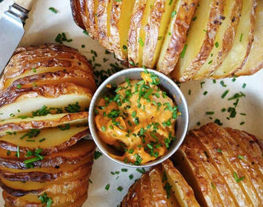 《現在宅美食》簡單又美味的烤馬鈴薯吃法